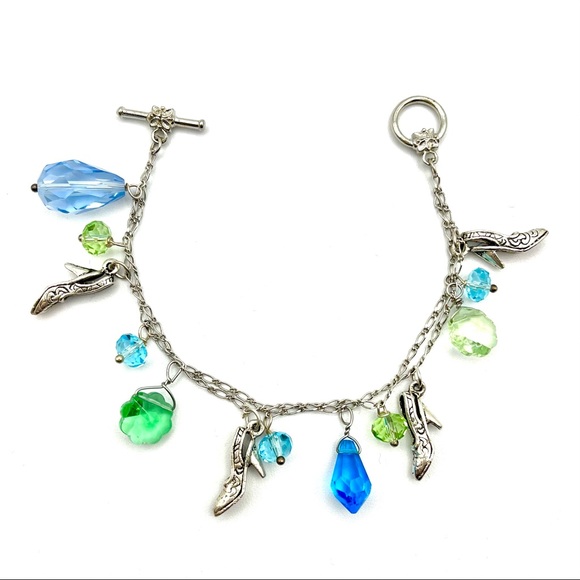 NWT DOUBLE STRAND CRYSTAL CHARM BRACELET IN TONES OF AQUA & GREEN, SILVER SHOES - Picture 4 of 16